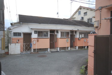 互い違い階段モデルルーム外観
