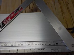 ロフトくんのビーム製作　角形アルミ形鋼の切断角の測定
