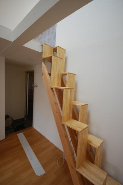 ロフトの階段互い違い階段LXP-type写真